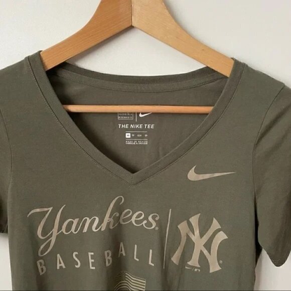 Nike New York Yankees Authentic Collection T-shirt, Xsmall - Picture 4 of 6